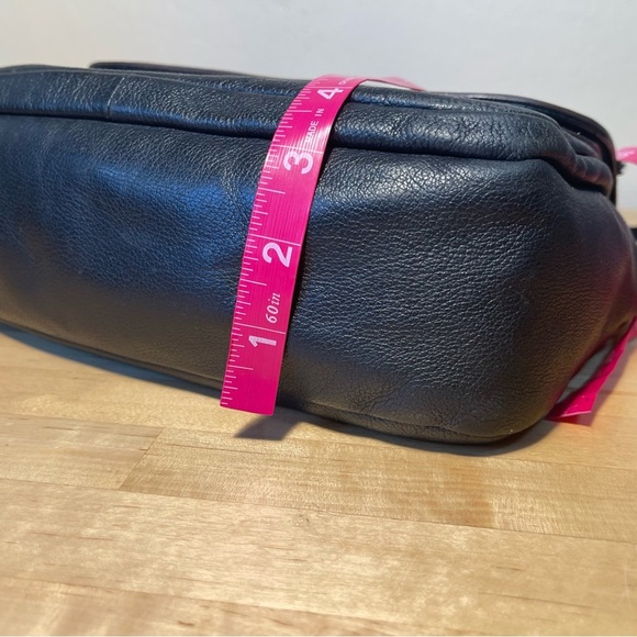 Fossil Black Leather Bag Double Flap Closure onf Front - Picture 14 of 15